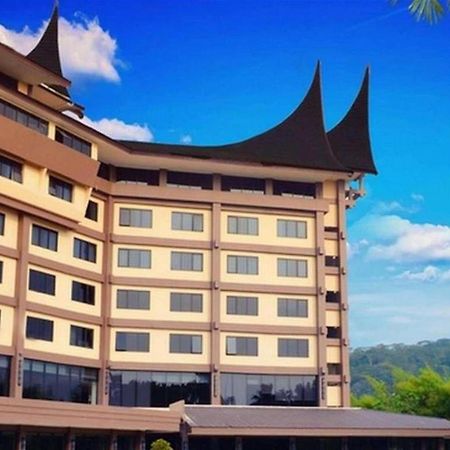 Kyriad Bumiminang Hotel Padang  Esterno foto
