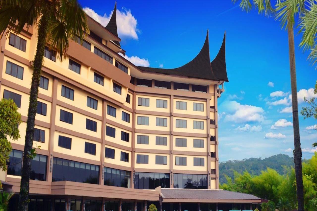 Kyriad Bumiminang Hotel Padang  Esterno foto