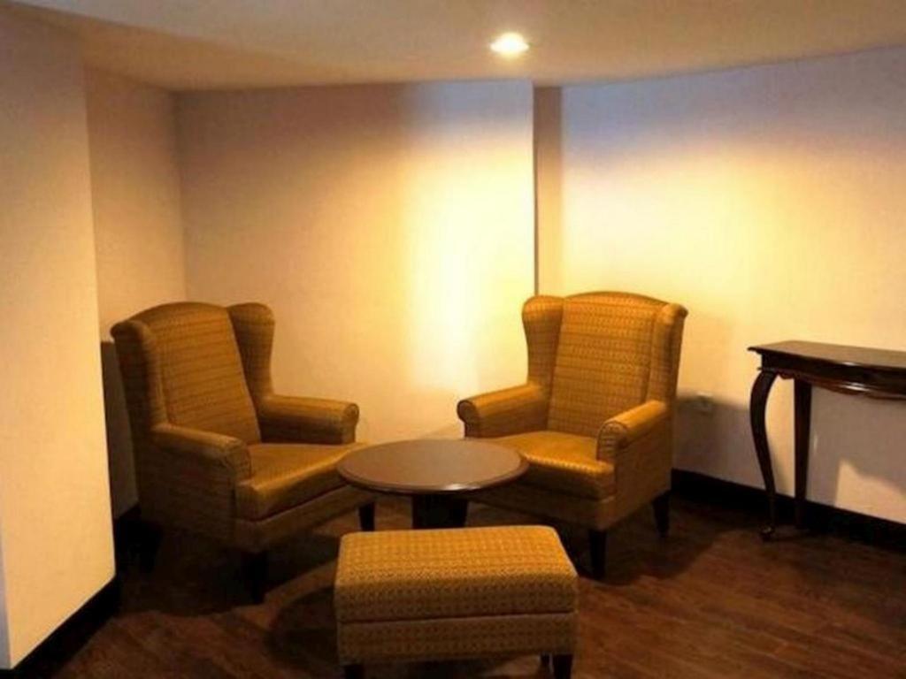 Kyriad Bumiminang Hotel Padang  Esterno foto
